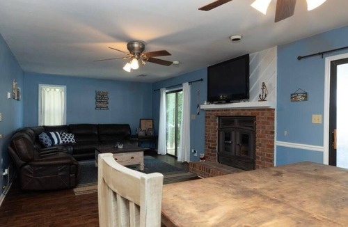 Beaverdam House | MASTERS WEEK Lake home with amazing sunset views in Greensboro