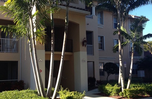 Pelican Condo | May-Nov’24 DISCOUNTED! Ask for rates. Upscale Gated Community! 2+2, pool, gym