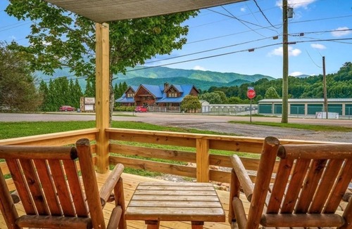 Wears Valley Apartment | Meadow View | King Suite for 2 | Wears Valley