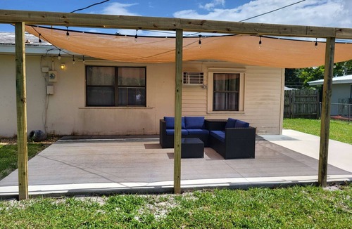 Interchange Square House | Mermaid · Home w/Rec Room & Patio · 14 min to Beach