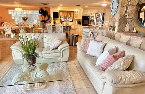 Gulf Harbors House | Mermaid's Cove🧜🏻‍♀️🌊GORGEOUS PREMIER WATERFRONT Home! PRIVATE DOCK-FAST Gulf access!