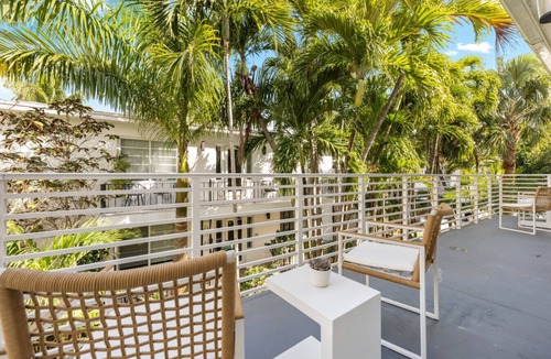 West Avenue Condo | MIA - 1451 Lincoln Terrace #4 (2B)
