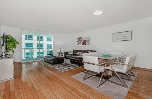 Brickell Apartment | Miami condo with city & ocean views! Sleep up to 6!