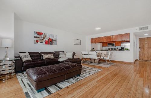 Brickell Apartment | Miami condo with city & ocean views! Sleep up to 6!