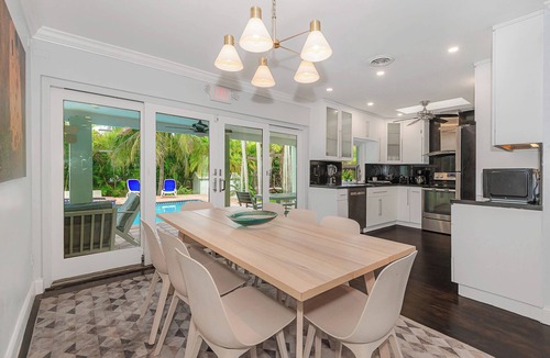 Pinecrest House | Miami Dream Home/Heated Pool/Jacuzzi/Fire Pit/BBQ Area.