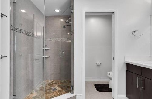 Croissant Park Villa | Miami/Ft Lauderdale private retreat near Airport.