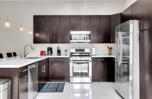 Croissant Park Villa | Miami/Ft Lauderdale private retreat near Airport.