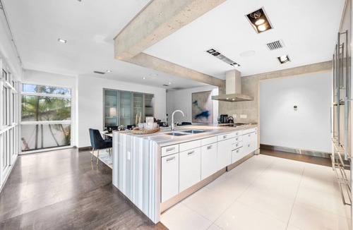 Northeast Coconut Grove House | Miami Getaway Villa | Villa Nova