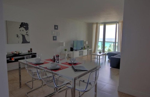 Hollywood South Central Beach Apartment | Miami Hollywood 2 Bedroom 2 Bathroom 004-22bmar