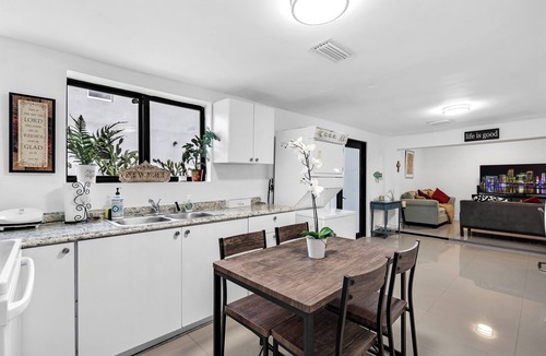 Buena Vista House | Miami home just 26 minutes to Hard Rock Stadium, Sleeps 8 + 4 Parking spots,