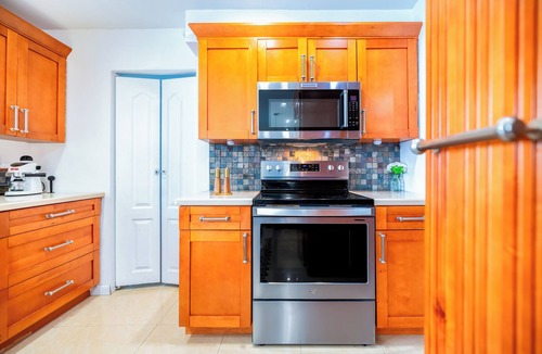Pembroke Pines House | Miami Horizon with Pool & Endless Entertainment – Perfect for Families & Groups