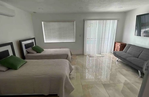 Tamiami Villa | Miami Pool Beach Airport Everglades Kendal, New, Wonderful, Elegant