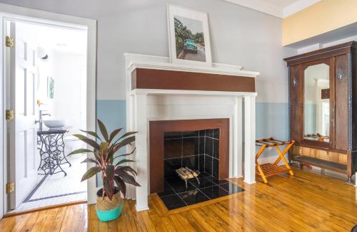 East Little Havana Hotel | Miami River Inn by Renzzi