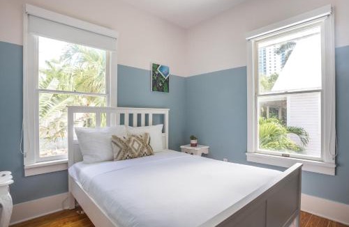 East Little Havana Hotel | Miami River Inn by Renzzi