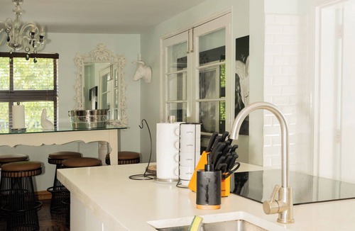 West Little Havana Villa | Miami Riverfront Villa: Pool, Hot Tub, Garden, Barbecue,High Ceiling Living Room