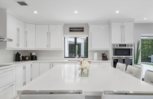 Miami Springs House | Miami Springs Located in Heart of Miami