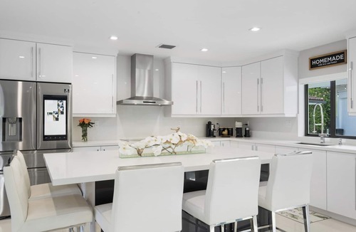 Miami Springs House | Miami Springs Located in Heart of Miami