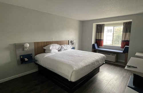 College Park Hotel | Microtel Inn by Wyndham Atlanta Airport