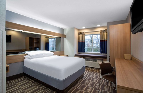 Matthews Hotel | Microtel Inn by Wyndham Matthews/Charlotte