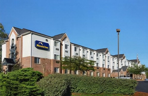 University Place Hotel | Microtel Inn by Wyndham University Place