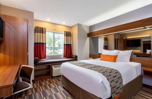 Eastwick Hotel | Microtel Inn & Suites by Wyndham Philadelphia Airport