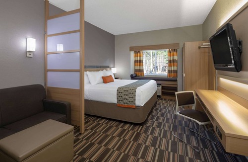 Florence Hotel | Microtel Inn & Suites by Wyndham Florence