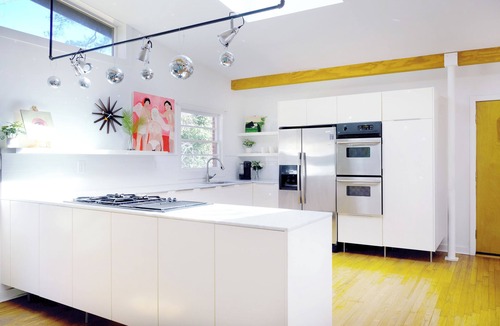 Belvedere Park House | Mid-Century Architect's Bright and Airy Home with Luxury Design and Modern Art