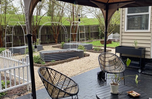 Olde Town Augusta House | Mid Century Bungalow in Old Town - walk to Downtown Augusta!