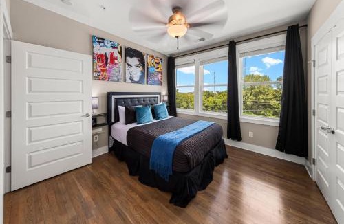 The Nations Apartment | Midnight Strings - Cozy and Close to Downtown
