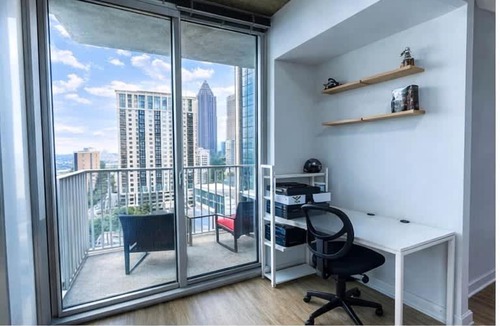 Midtown Apartment | Midtown Atlanta 1BR Skyline Balcony Corner Suite by Piedmont Park LuxePad