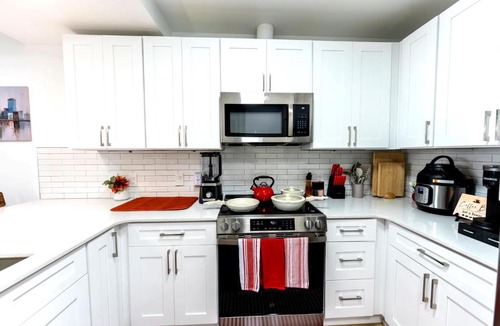 Midtown Apartment | Midtown Atlanta 1BR Skyline Balcony Corner Suite by Piedmont Park LuxePad