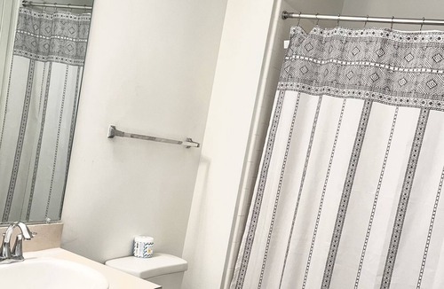 Westside Apartment | Midtown Clean & Cozy Apartment! Close to everything - Pet friendly