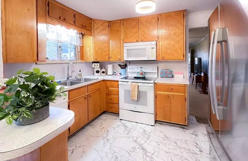 Tallahassee House | Midtown Darling w/King Beds. 5 min to Capitol/FSU