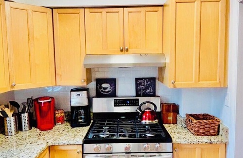 Piedmont Heights House | Midtown House, Walk to Piedmont Park, private Fire Pit, Sleeps 14, free parking