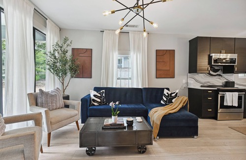 Underwood Hills Cottage | Midtown Luxury Cottage: Private Fire Pit, 10 Mins to Mercedes-Benz Stadium & GT