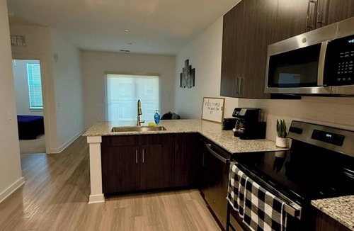 East Side Apartment | Midtown Stay Near Everything