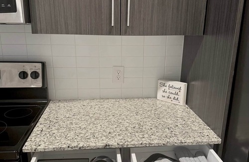 East Side Apartment | Midtown Stay Near Everything