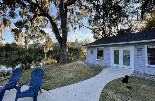 Talahi Island Cottage | Midway between Savannah and Tybee Island.