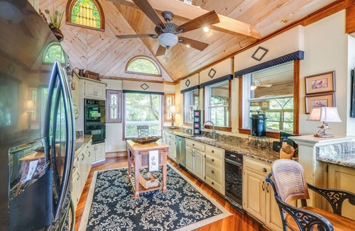 Hiawassee House | Million-Dollar Views & Patio: Hiawassee Hideaway