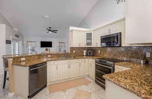 Interchange Square House | Milly2 · Elegant 4BR Pool Sanctuary · Ideal for Work/Play!