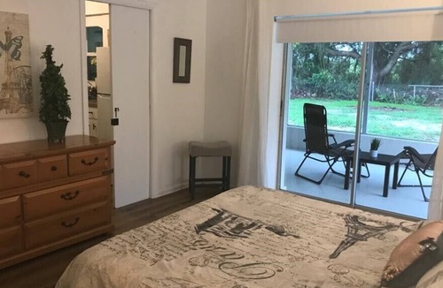 Warm Mineral Springs House | Mineral Springs Getaway