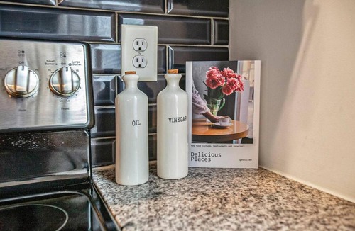 Castleberry Hill Apartment | Minutes Away From Mercedes Benz Stadium,GWCC &World Cup