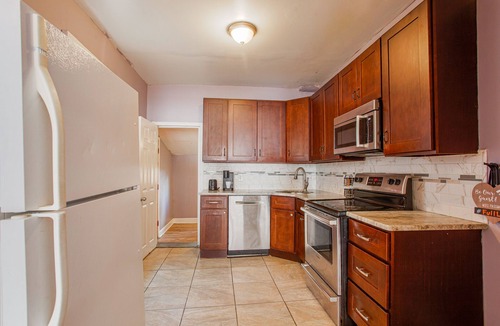 Southwest Center City House | Minutes away from Center City ! Modern Home Pet-Friendly!