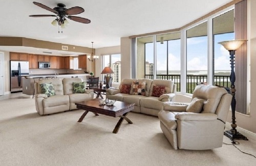 Hammock Bay Condo | Minutes from Marco Island beaches. Large Luxury condo great price point!
