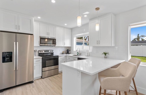 Deerfield Beach House | Minutes from the beach! Paradise Oasis full of entertainment! Pool Table!
