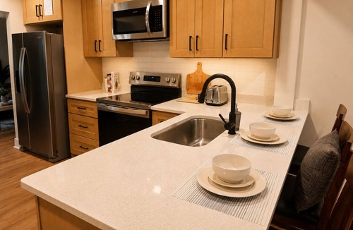 Forest Park House | Minutes to Atlanta Airport/Downtown, Yard, Fire Pit, Sleeps 10