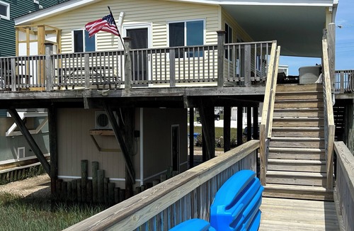 Mud City House | Minutes to Long Beach Island , Water Front Mallard Island Getaway !