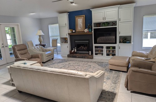 Piedmont House | Minutes to Spanish Springs and Sumpter Landing, pet friendly, renovated kitchen