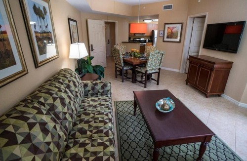 Weston Resort | Mizner Place at Weston Town Center Fl