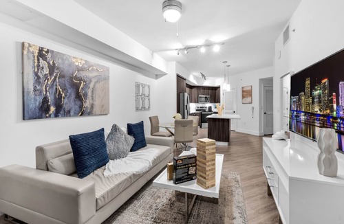 Doral Apartment | Modern 1 Bed in Downtown Doral With Free Parking